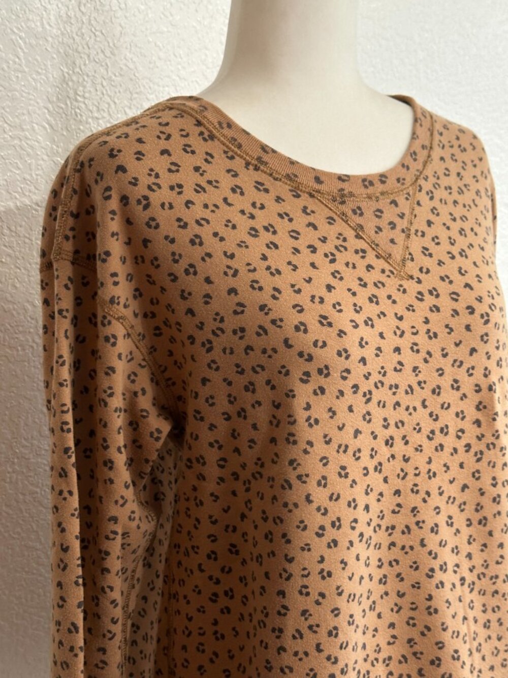 Abercrombie & Fitch Leopard Print Sweatshirt Small Brown Animal Print Pullover - Picture 3 of 7